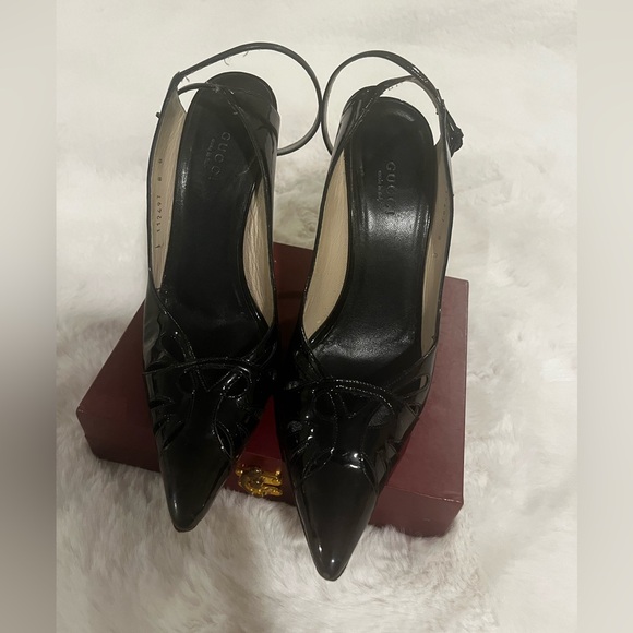 GUCCI heels black patent leather with closed toe and ankle strap. 8B. Preowned - Picture 1 of 8